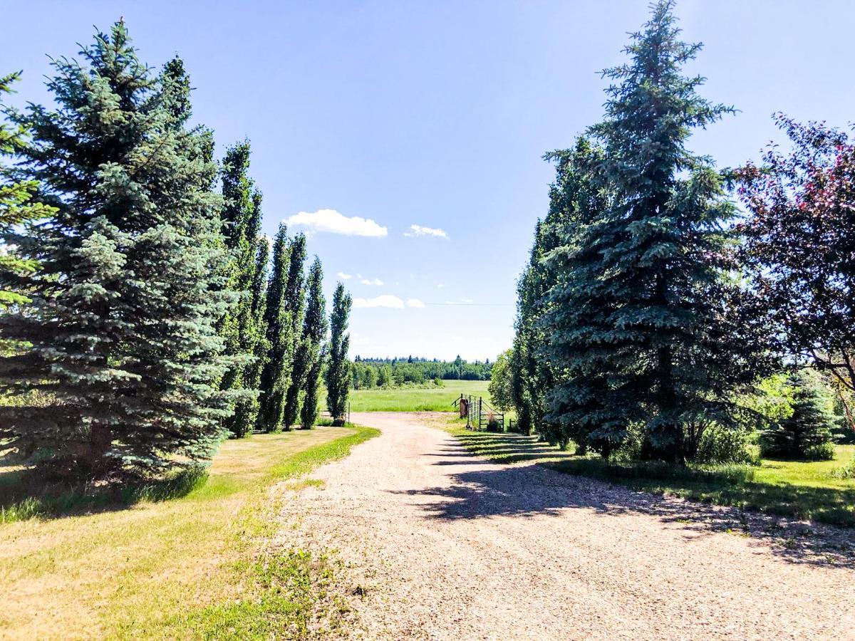 Wolf Creek Bed And Breakfast Ponoka Exterior foto