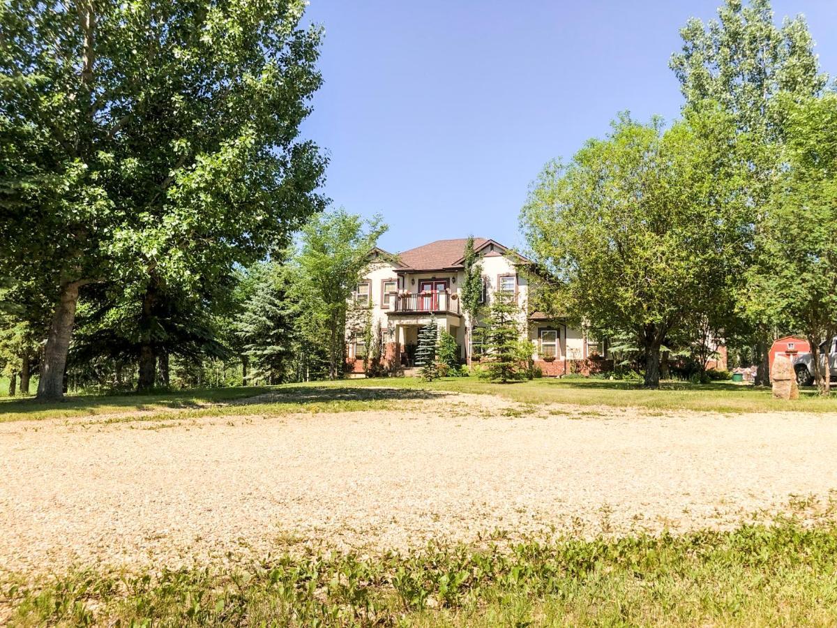 Wolf Creek Bed And Breakfast Ponoka Exterior foto